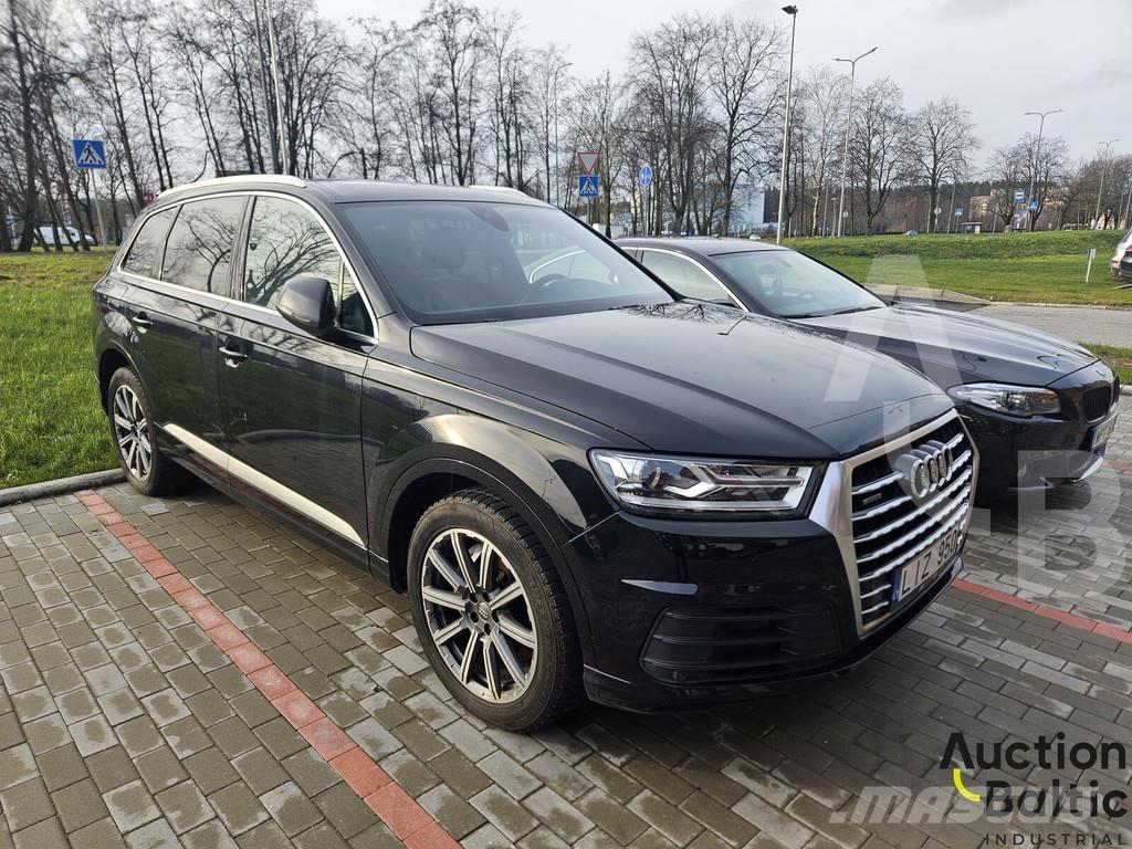Audi Q7 Автомобілі
