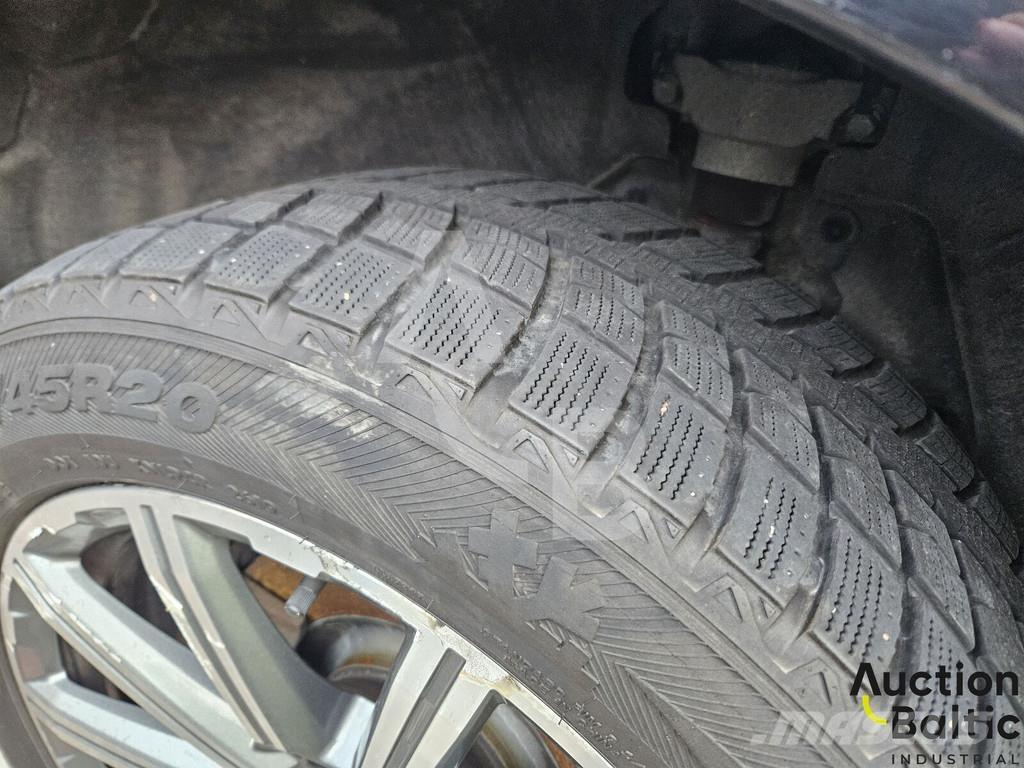 Audi Q7 Автомобілі