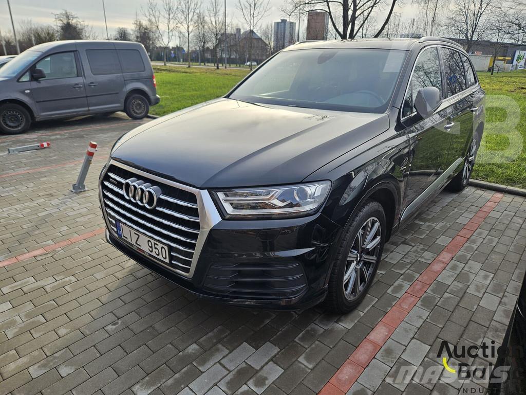 Audi Q7 Автомобілі