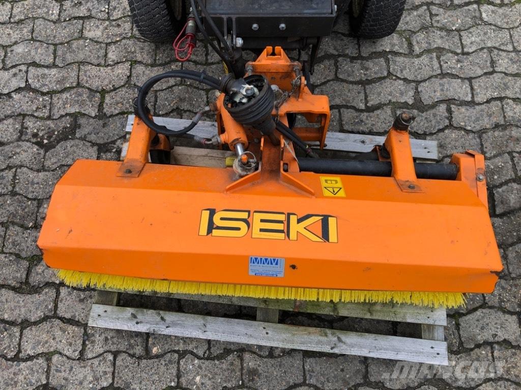 Iseki KL 110 Підмітальні машини