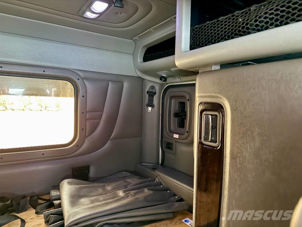 Peterbilt 389 Тягачі