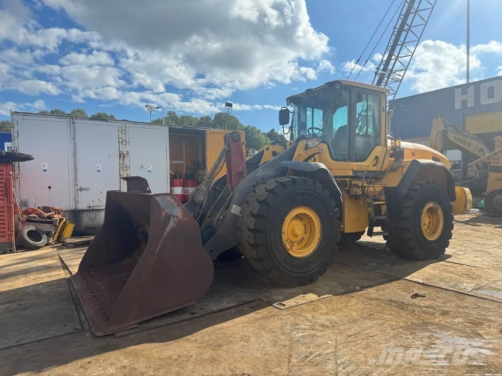 Volvo L 120 G Фронтальні навантажувачі