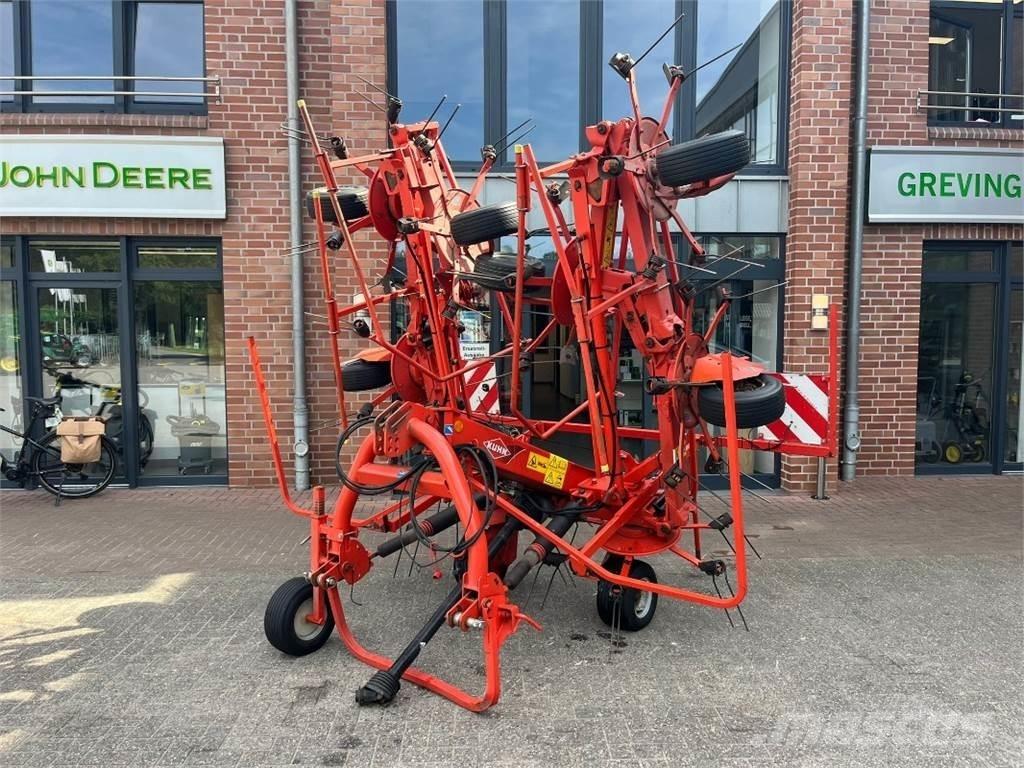 Kuhn GF8702 defekt Граблі і сінозворушувачі