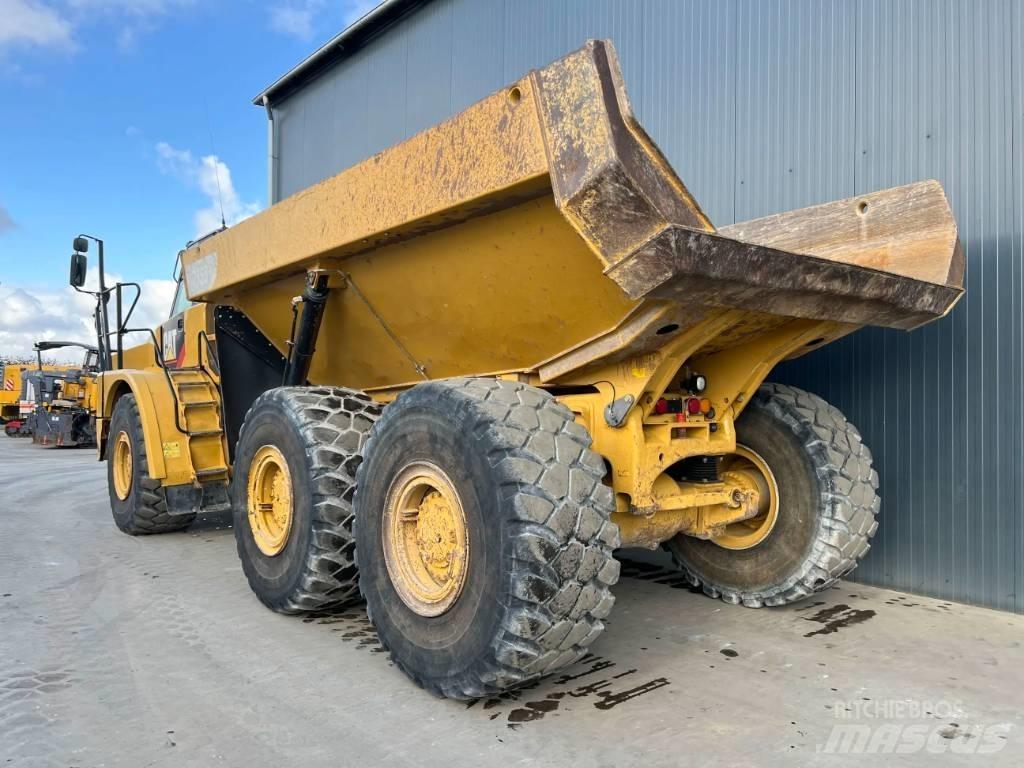 CAT 735 | 735B Зчленовані самоскиди