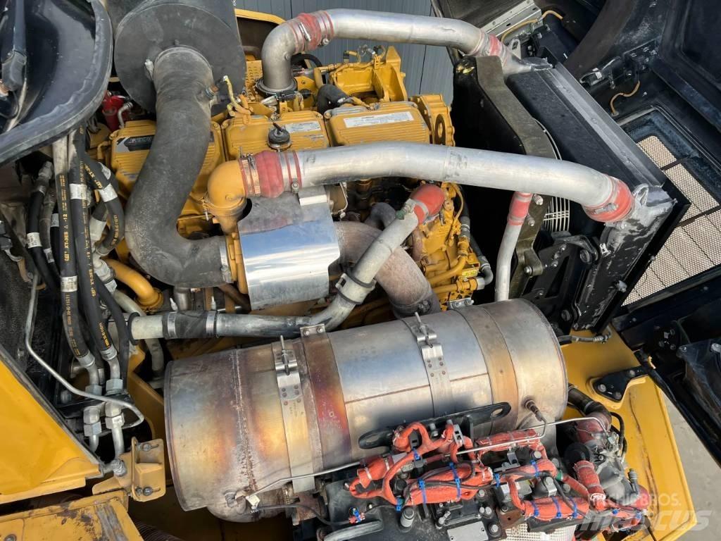 CAT 735 | 735B Зчленовані самоскиди