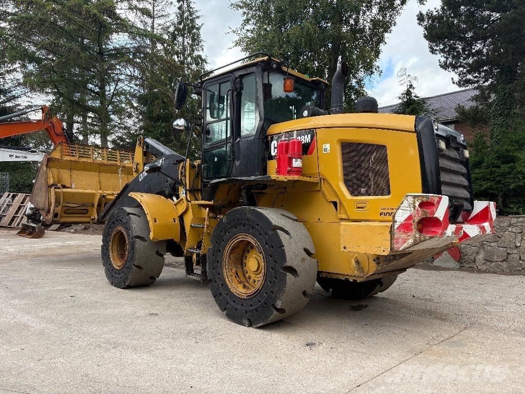 CAT 938 M Фронтальні навантажувачі