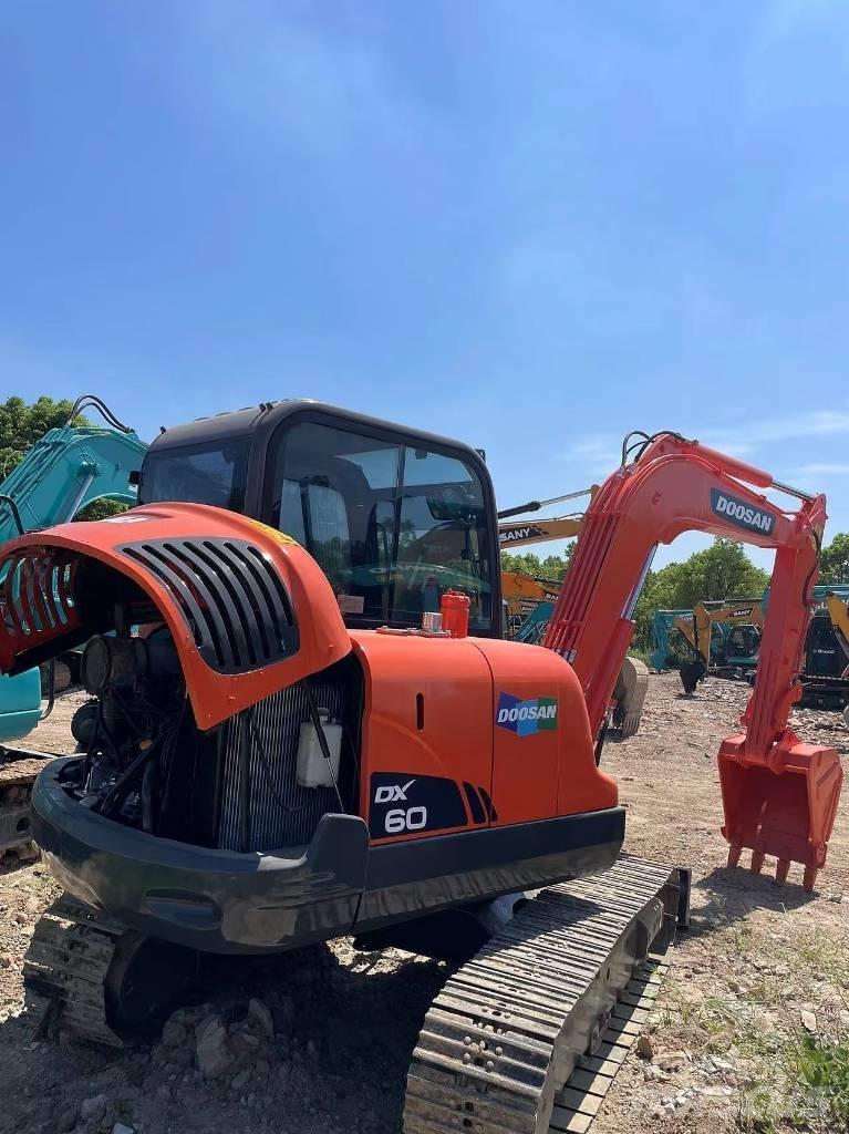 Doosan DX60 Гусеничні екскаватори