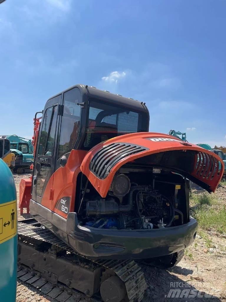 Doosan DX60 Гусеничні екскаватори