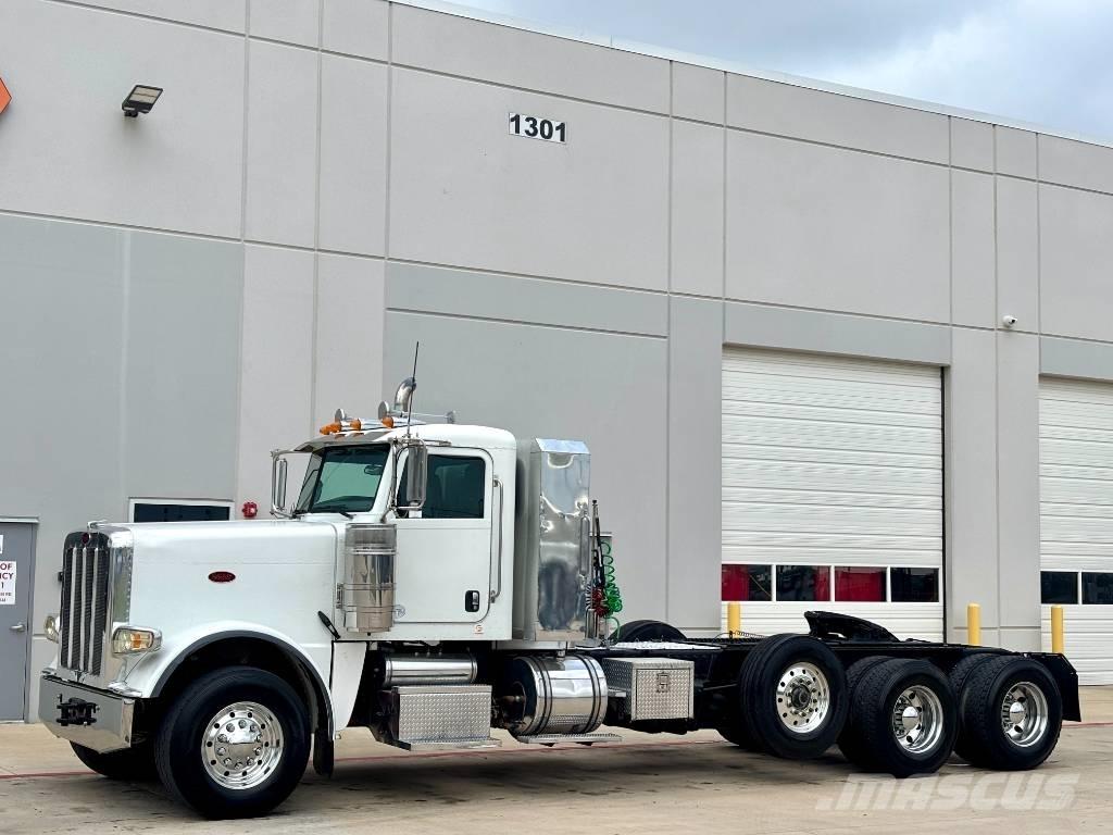Peterbilt 388 Тягачі
