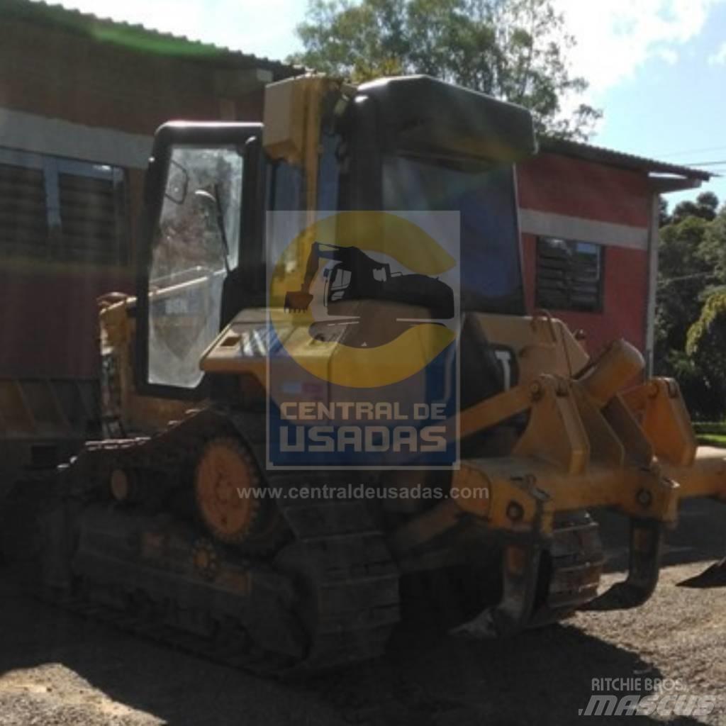 CAT D 6 N XL Гусеничні бульдозери