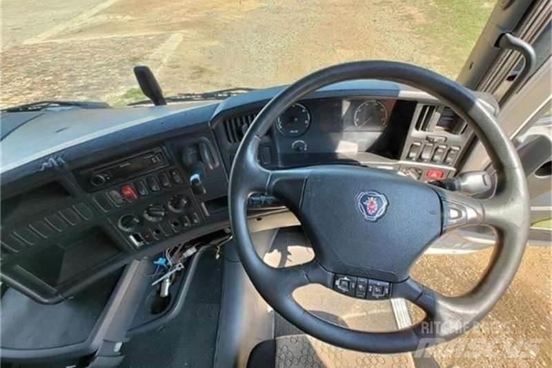 Scania R SERIES Вантажівки / спеціальні