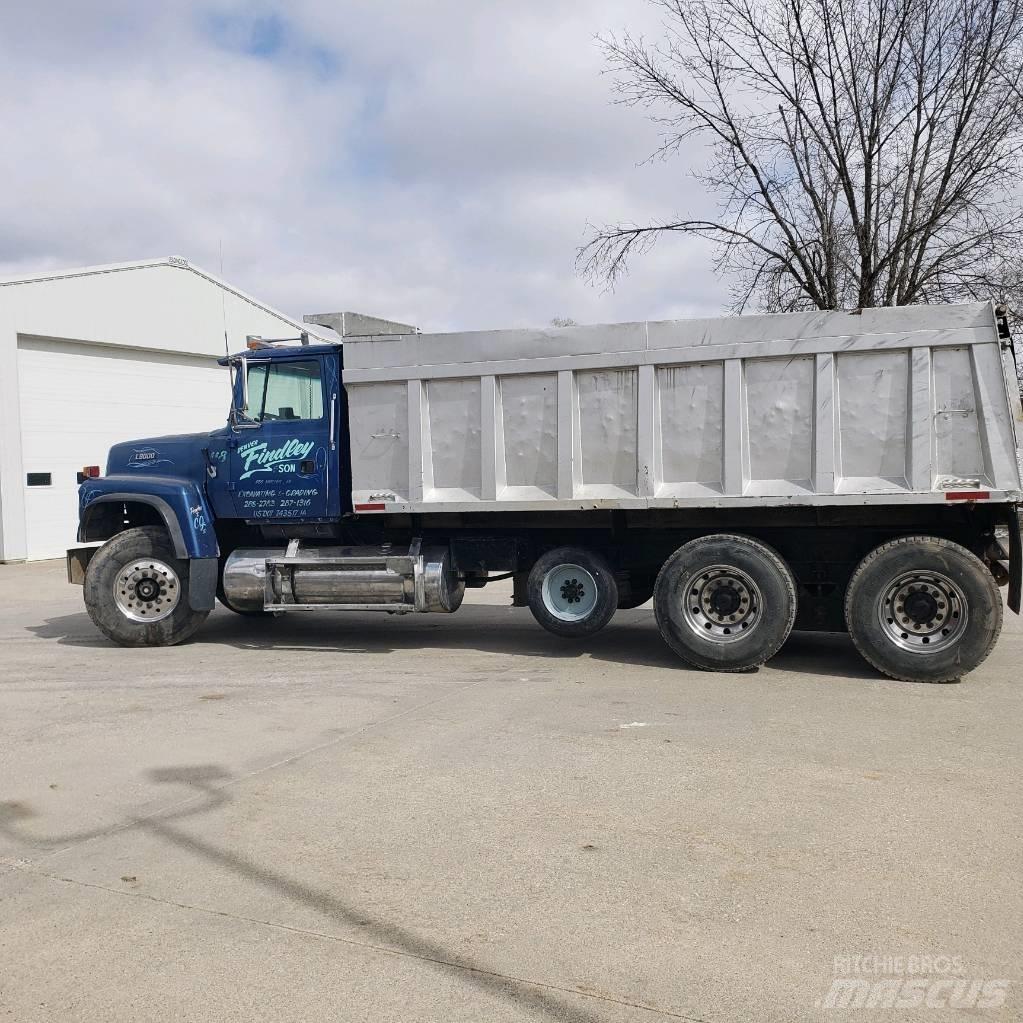 Ford L 9000 Самоскиди