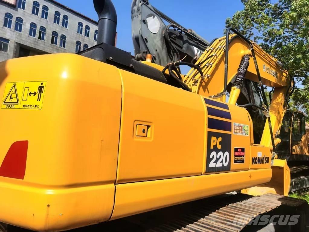 Komatsu PC 220-7 Гусеничні екскаватори
