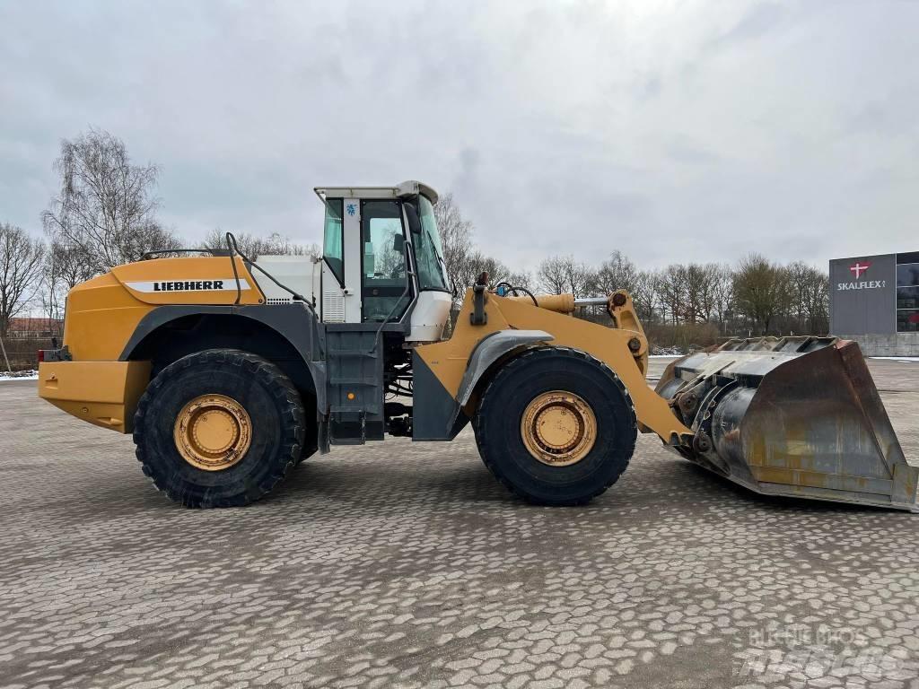 Liebherr 580 Фронтальні навантажувачі