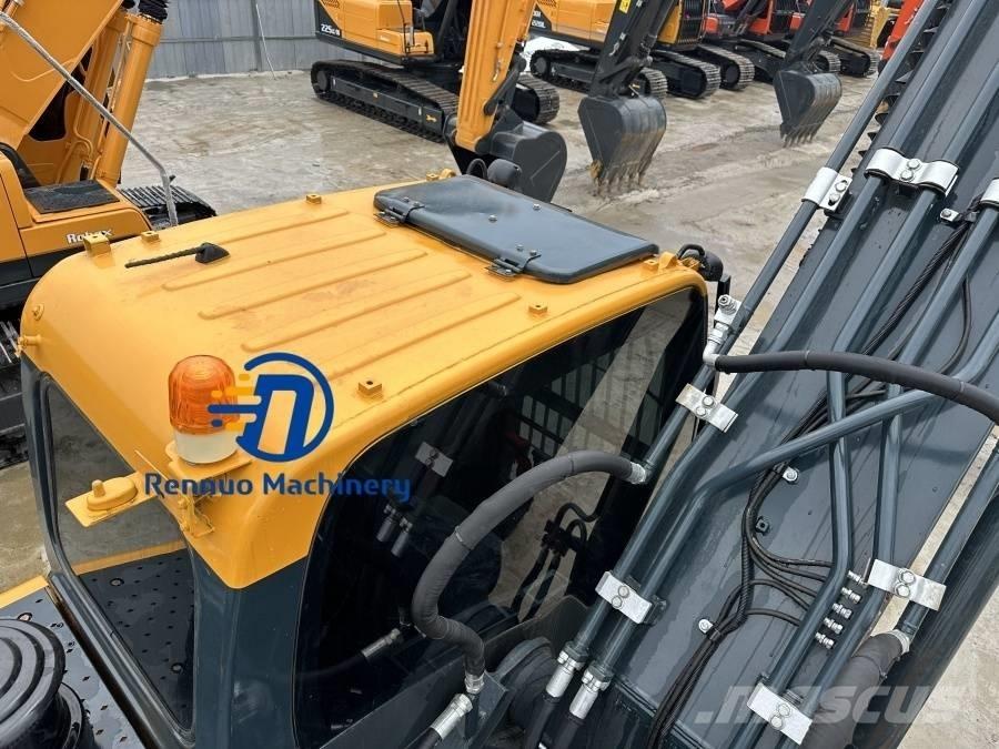 Hyundai R305LC-9T Гусеничні екскаватори