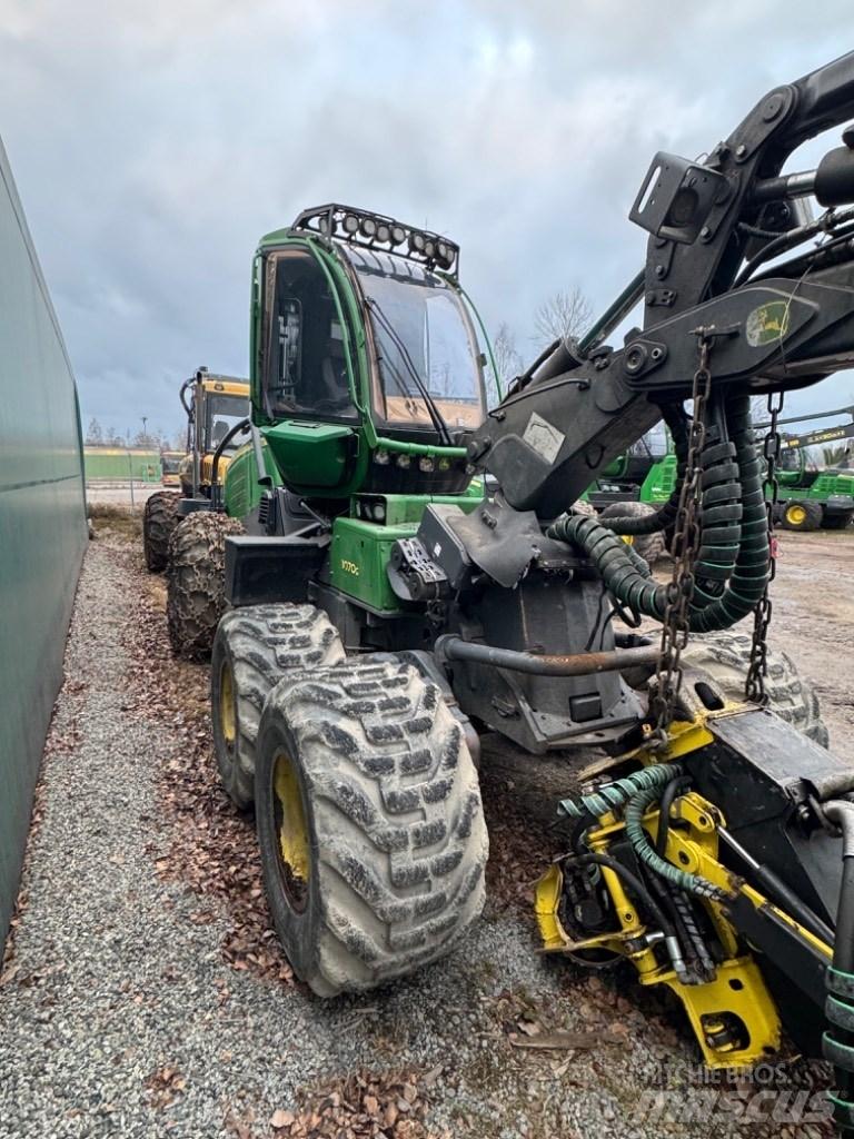 John Deere 1070G Харвестери