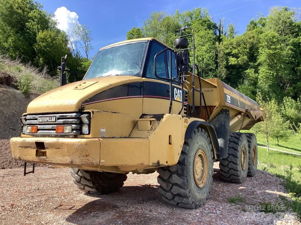 CAT 725 Зчленовані самоскиди