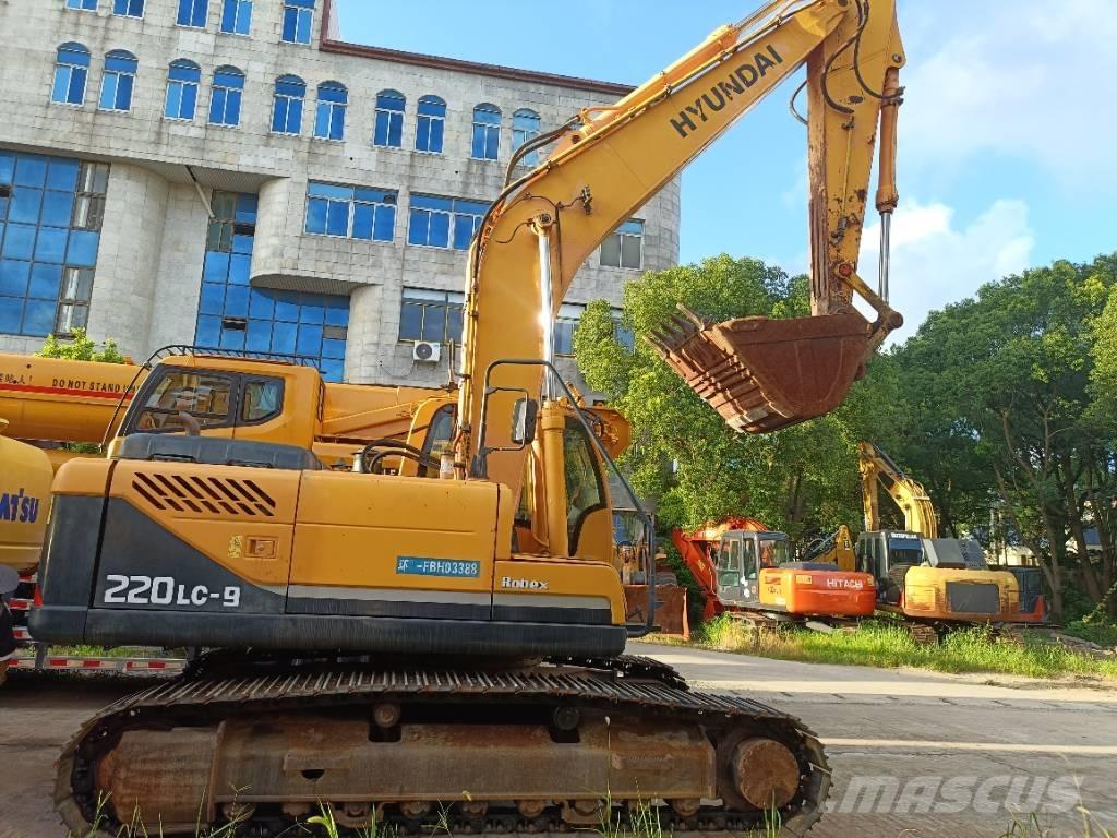 Hyundai R220LC-9 Гусеничні екскаватори