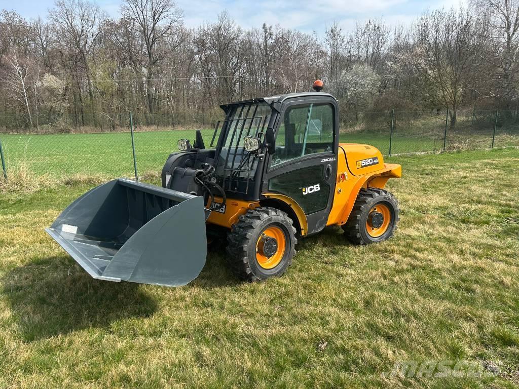 JCB 520-40 Телескопічні навантажувачі