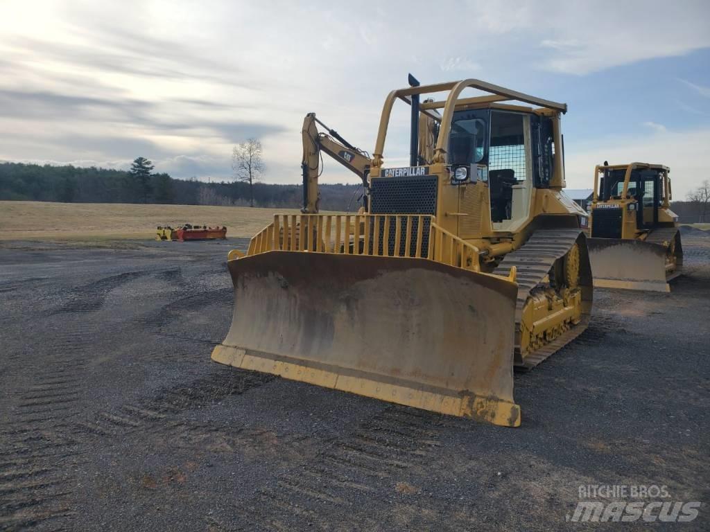 CAT D 6 M XL Гусеничні бульдозери