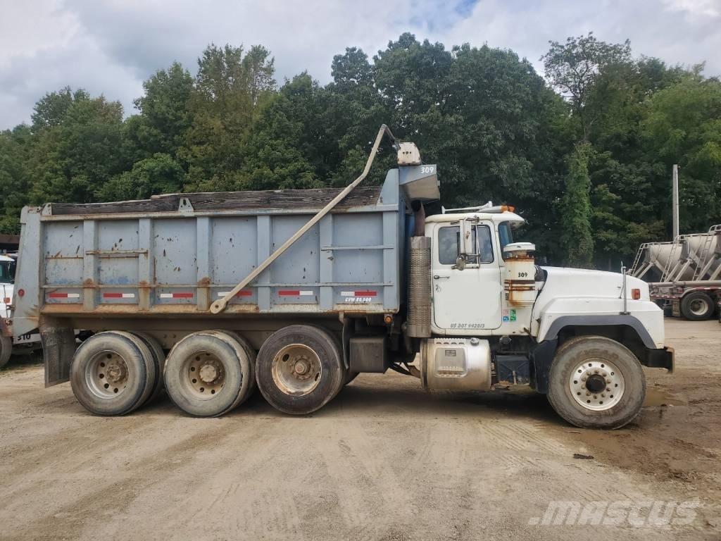 Mack RD688s Самоскиди