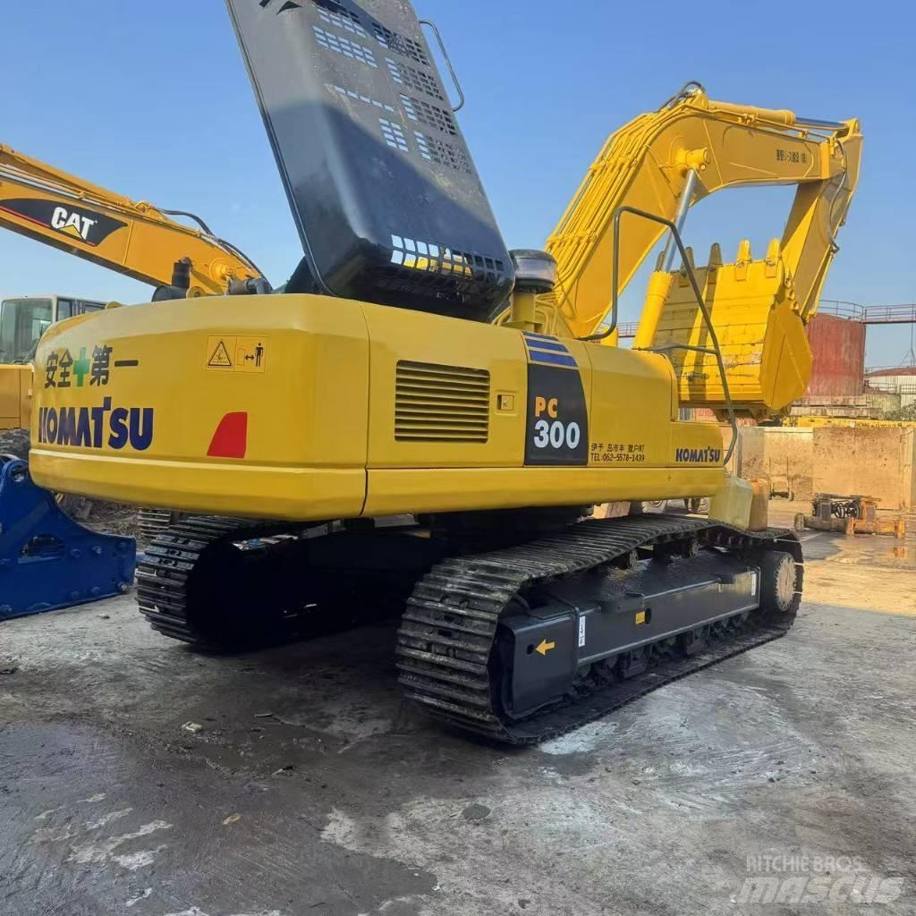 Komatsu PC 300 Гусеничні екскаватори