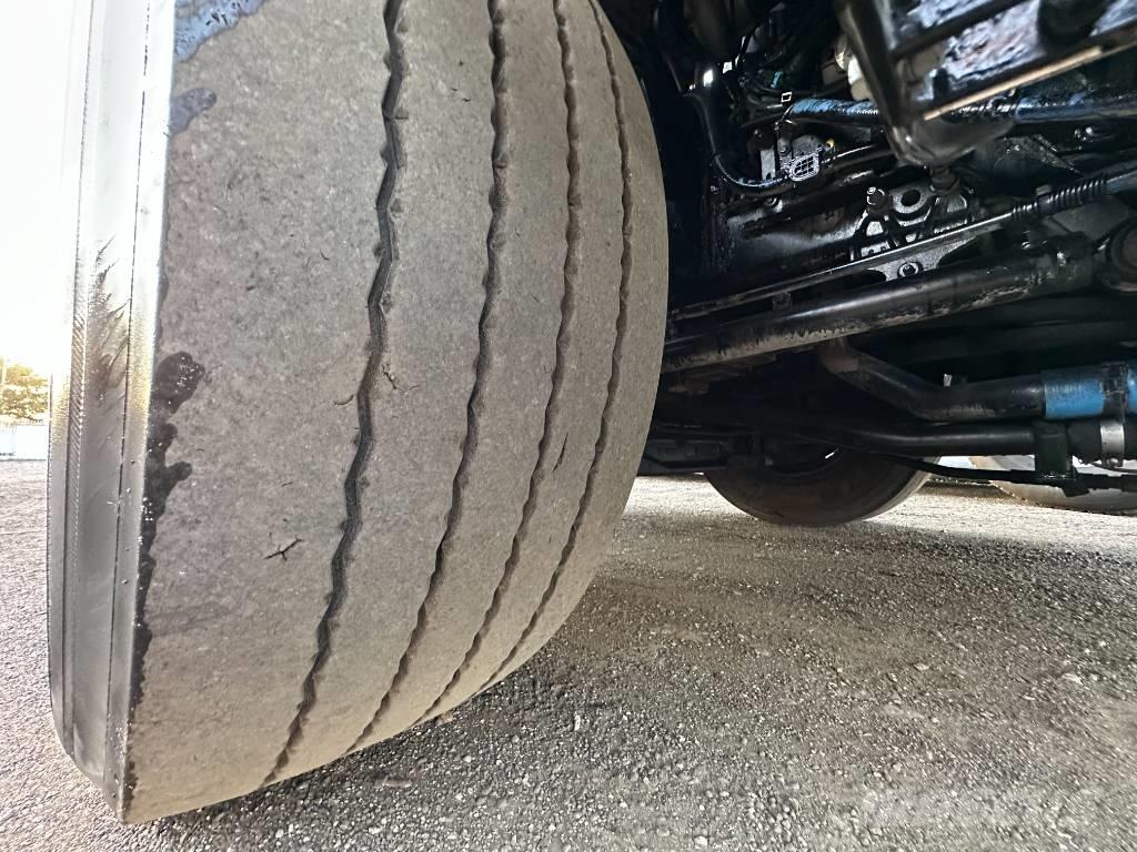 Autocar WX64 Сміттєвози