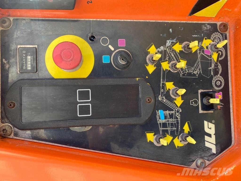 JLG 340AJ Колінчаті підйомники