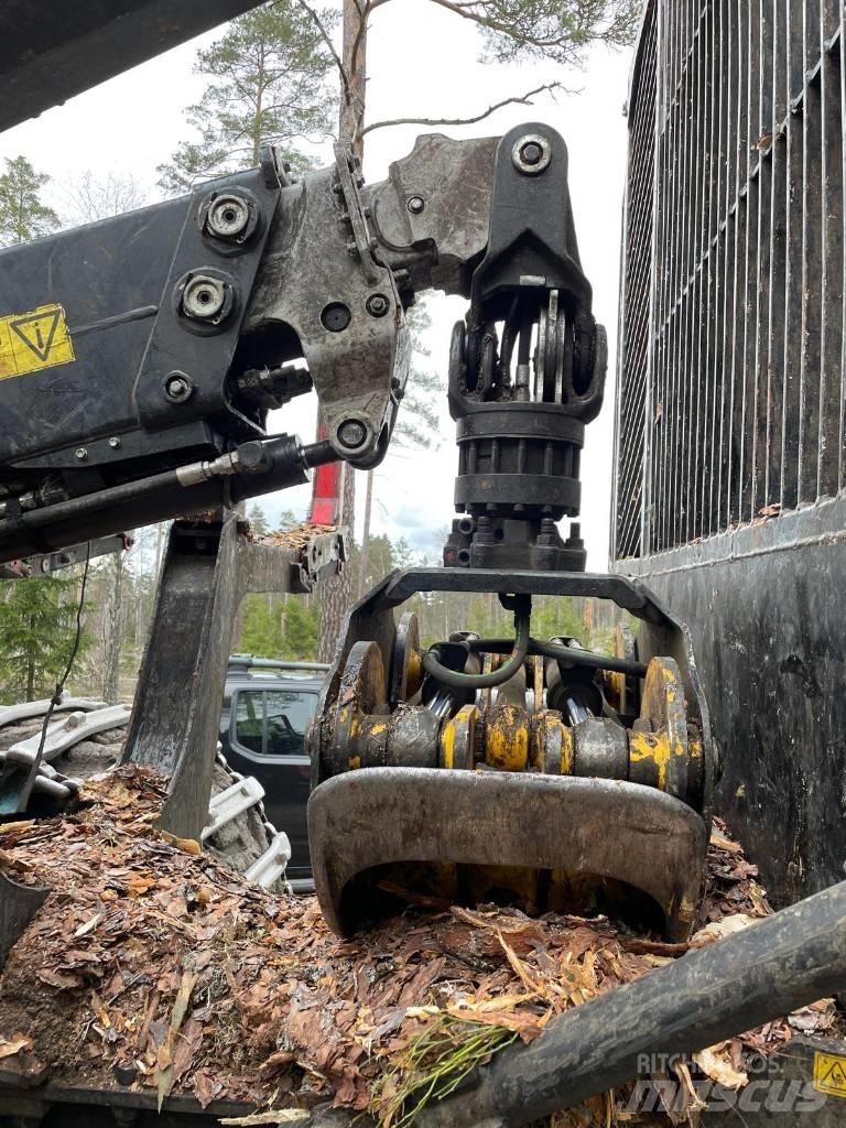 Komatsu 895 Форвардери