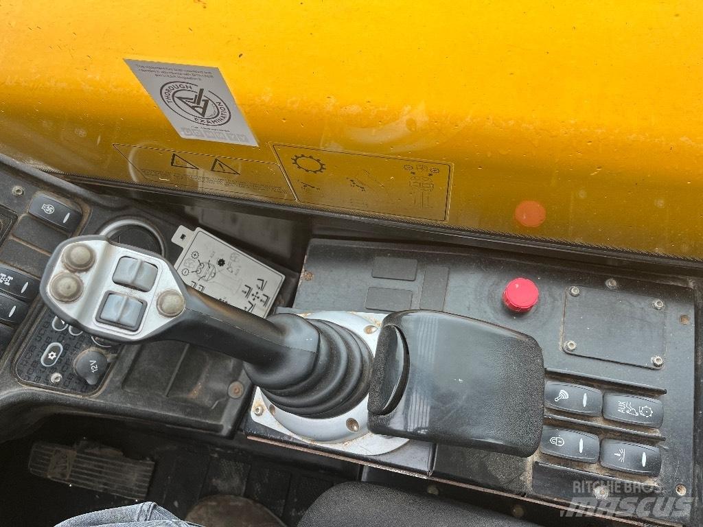 JCB 560-80 Телескопічні навантажувачі