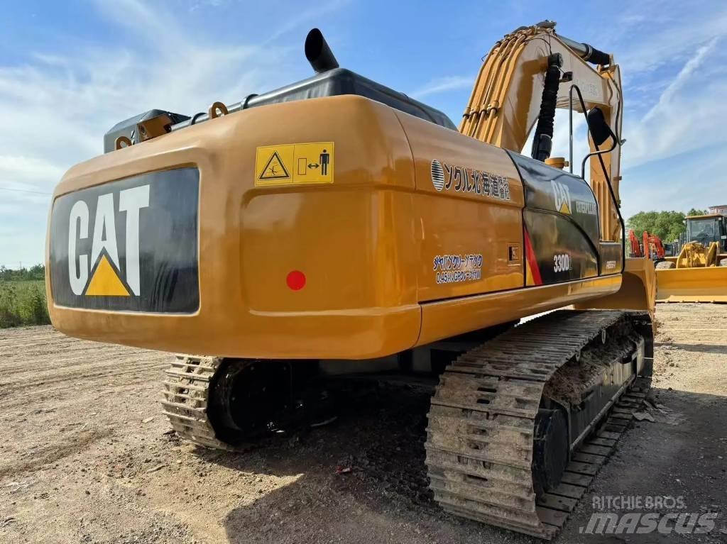 CAT 330 D2 Середні екскаватори 7т. - 12т.