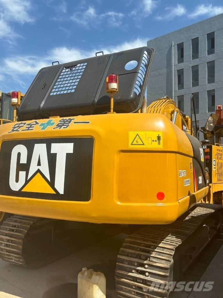 CAT 320D Гусеничні екскаватори