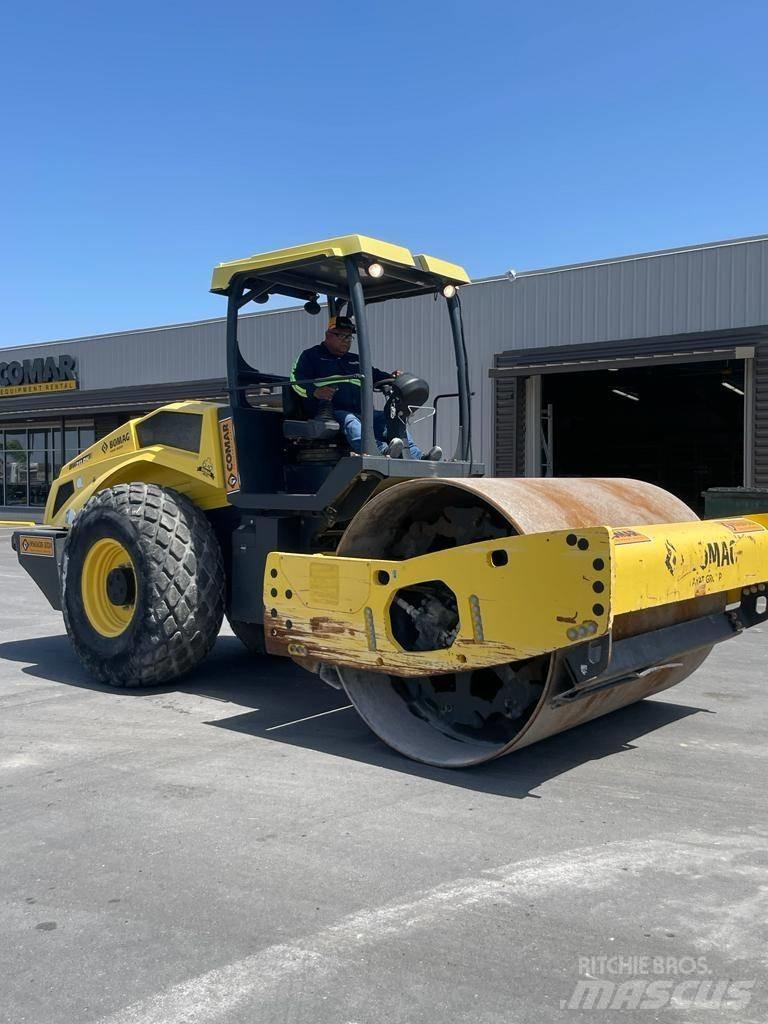 Bomag BW 211 DH-5 Грунтові котки