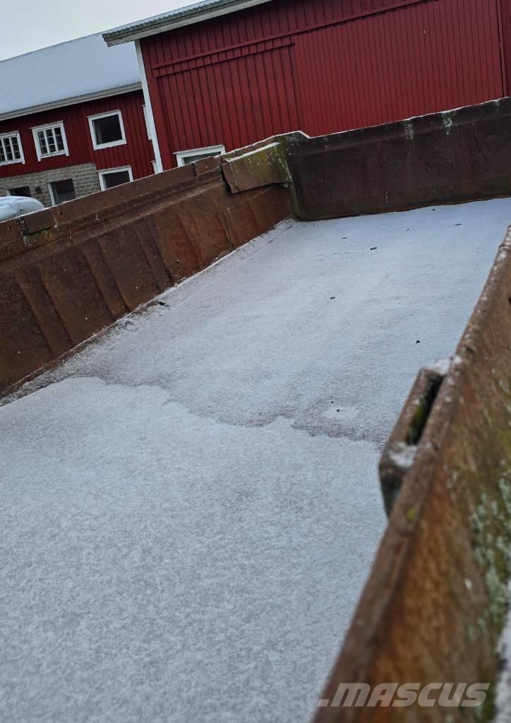 RKP Omavalmiste Самосвальні причепи