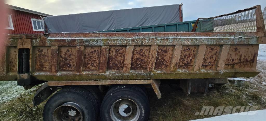 RKP Omavalmiste Самосвальні причепи