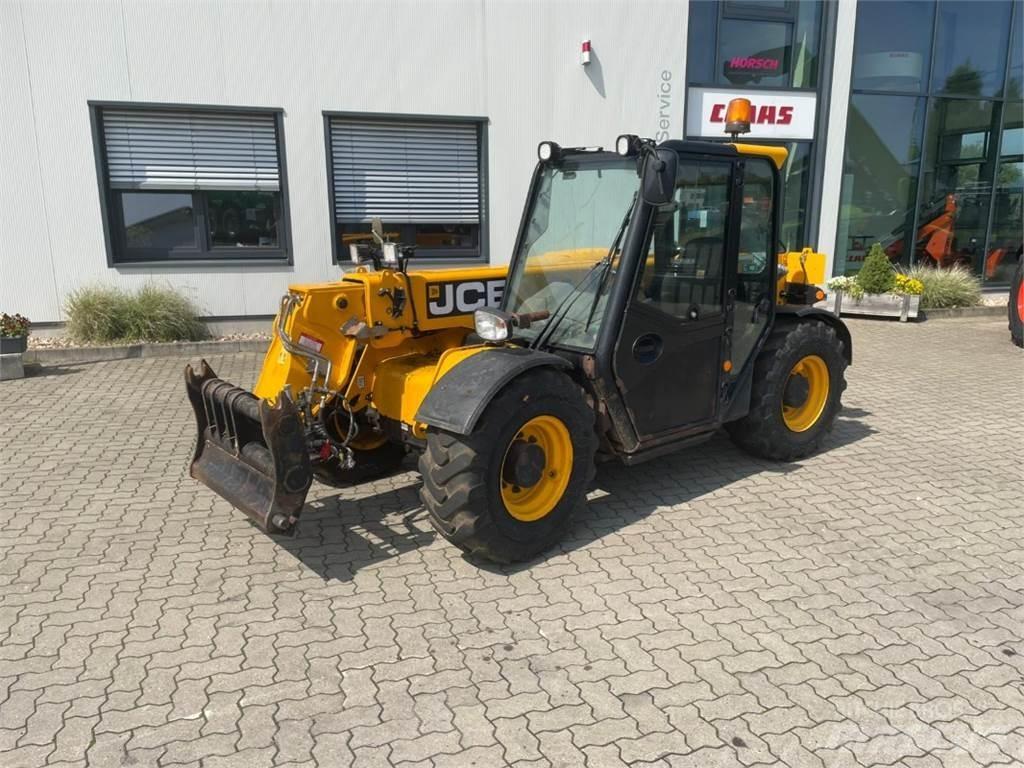 JCB 525.60 Телескопічні навантажувачі