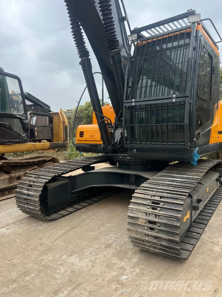 Hyundai HX 220 HD Гусеничні екскаватори