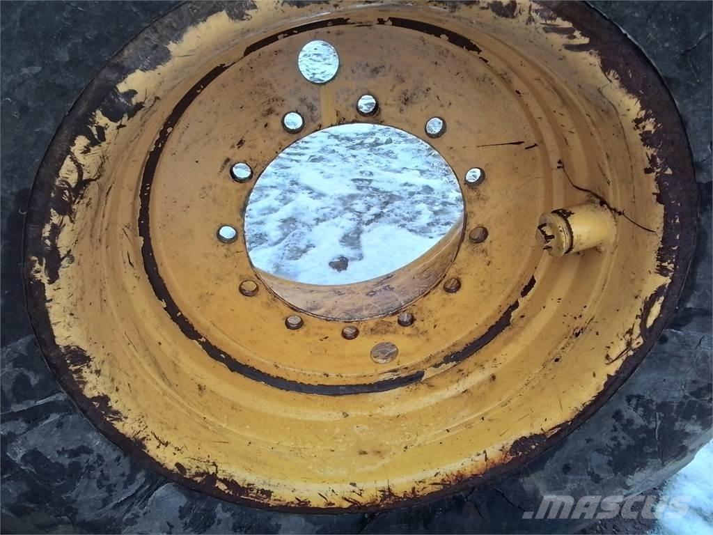 Rottne H20 24x30,5 Шини