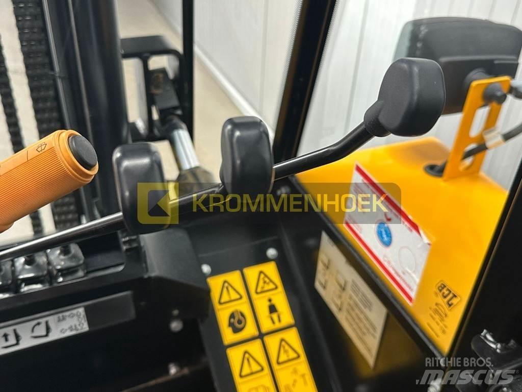 JCB 940 Навантажувачі підвищеної прохідності