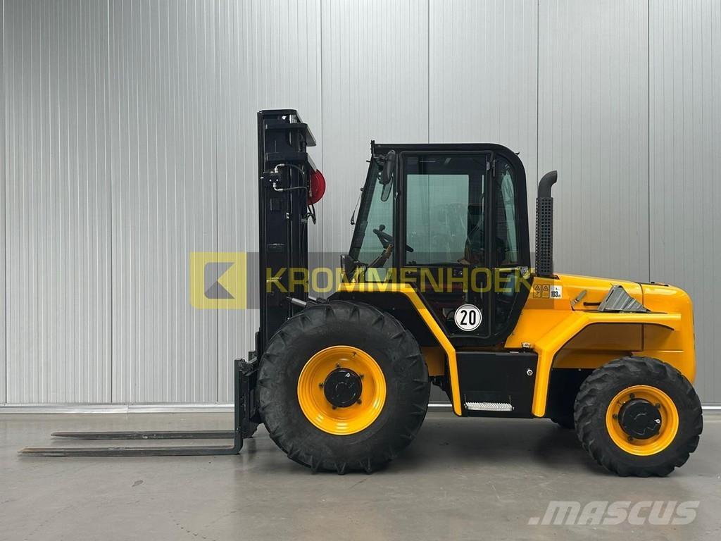 JCB 940 Навантажувачі підвищеної прохідності