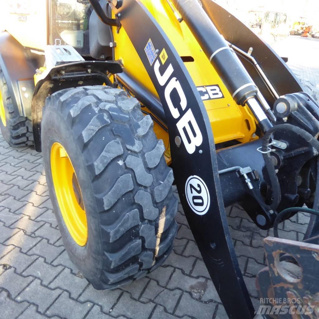 JCB 409 SV Фронтальні навантажувачі