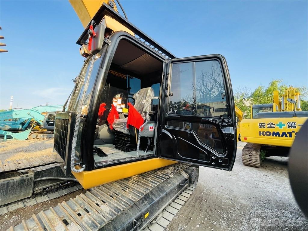 CAT 320d2l Гусеничні екскаватори