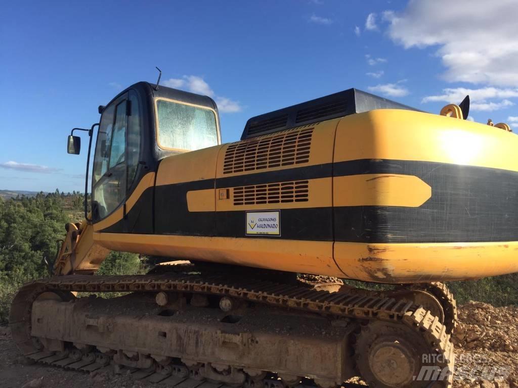 JCB JS 330 Гусеничні екскаватори
