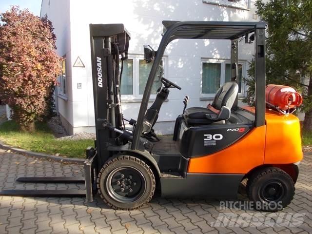 Doosan G 30 E Газові навантажувачі