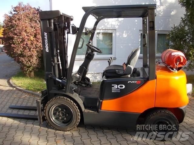 Doosan G 30 E Газові навантажувачі