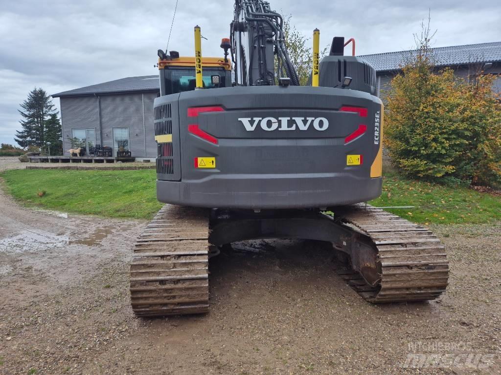 Volvo ECR235EL Гусеничні екскаватори