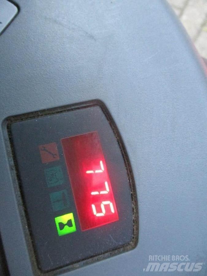 BT LWE 160 Штабелери