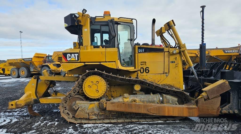CAT D 6 T XL Гусеничні бульдозери
