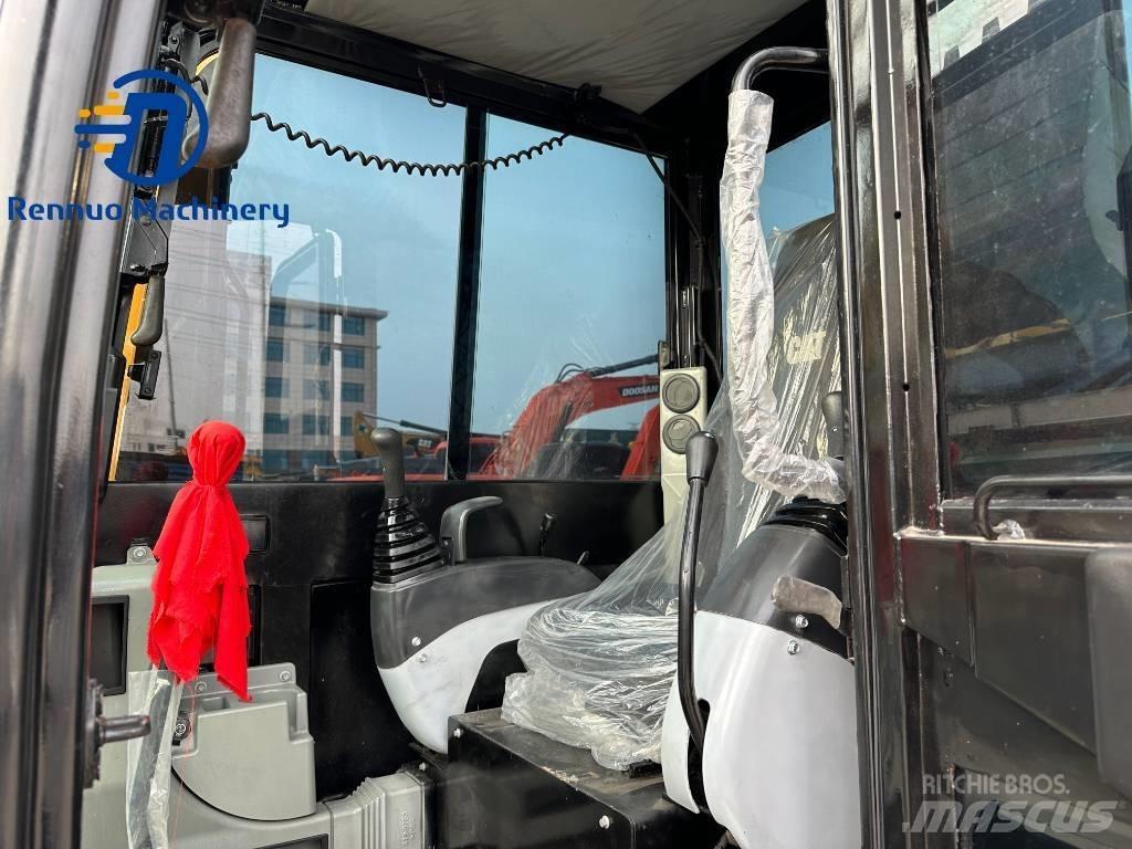 CAT 306E with rubber Міні-екскаватори < 7т