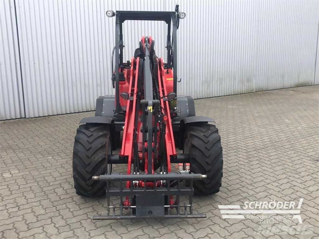 Schäffer 4670 Малі навантажувачі